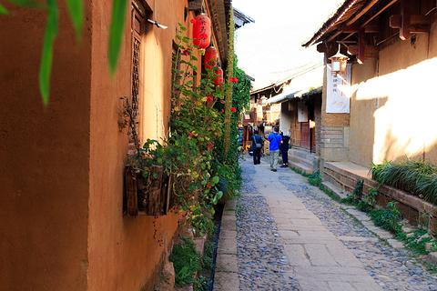 珠明山社区500余居民同吃团圆饭